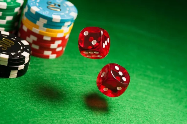 Hood vs Wolf live dealer broadcast showing two competing outcomes